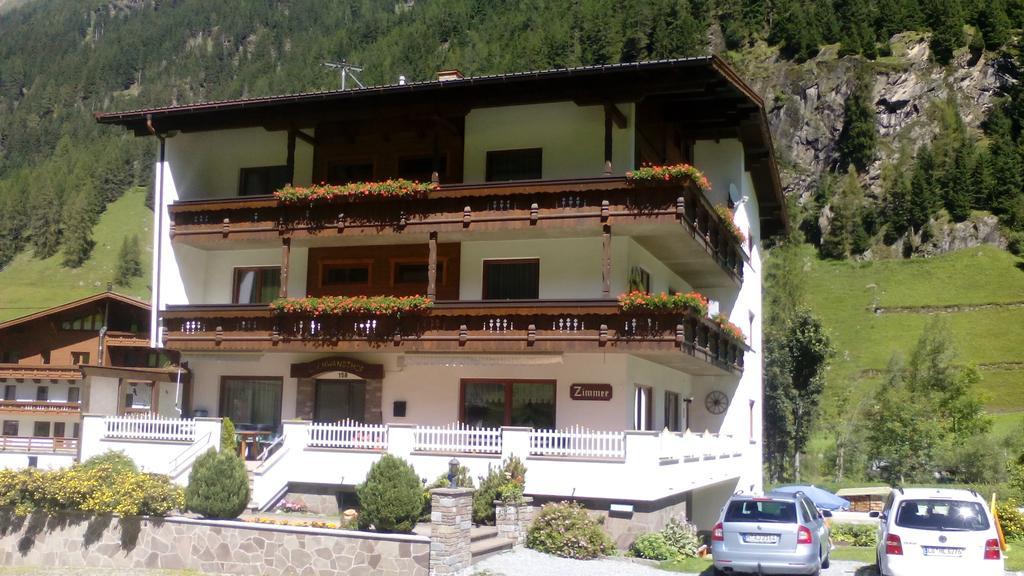 Apart Gschwandthof Sankt Leonhard im Pitztal Bagian luar foto