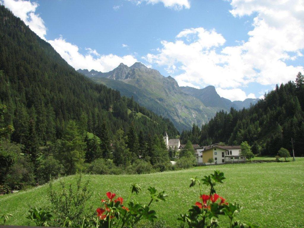 Apart Gschwandthof Sankt Leonhard im Pitztal Bagian luar foto